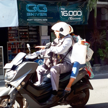 Bali - Familie op weg.