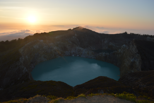 Kelimutu National Park - Bij zonsopgang in alle rust genieten van dit uitzicht! Wat wil je nog meer?