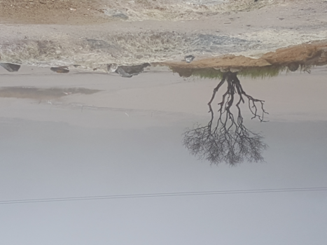 Rondreis Indonesië in vier weken - Warm water bron Java. - man on the moon