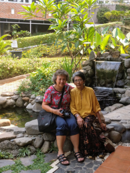 Java - Indisch en Indonesisch; geen bloedbanden, maar al 36 jaar familie