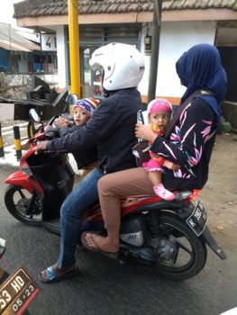 Bali - Family on motorbike