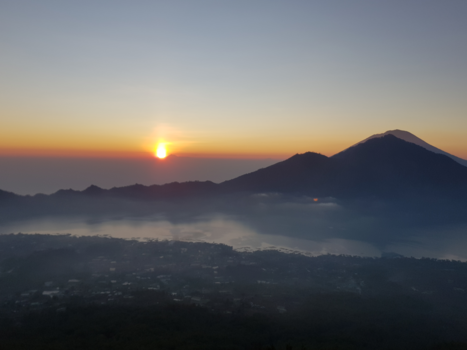 Rondreis Bali & Java - Een hike in bali met zonsopgang achter de vulkaan kijken
