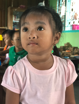 Java - Jongste leerling (2,5 jaar) op schooltje Kalibaru