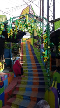 Java - Kleurrijk kampong in Malang (Ind)