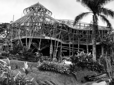 Bali - Bamboo restaurant in progress Bali 2019