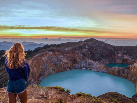 Kelimutu National Park - Waiting for the sun to rise at Mount Kelimutu ♥️