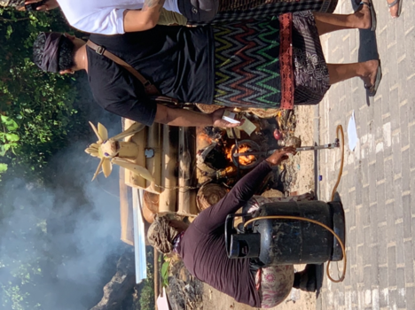 Sanur - Hindoeistische crematie in het openbaar