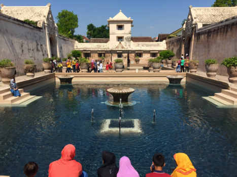 Yogyakarta - Children in the Taman Sari