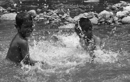 Bali - no wifi  playing with nature