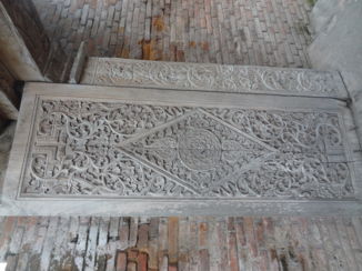 Kota Gede - Bewerkte poort van de begraafplaats