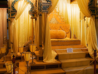 Sumatra - Pracht en praal in het paleis van de Sultan van Deli in Medan