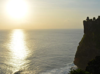 Pura Luhur Uluwatu - Zonsondergang bij Uluwatu Tempel