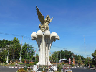 Indonesie - Stadsbeeld op rotonde