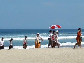 Indonesie - Doop ons the beach