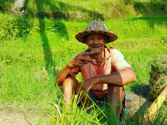Indonesie - Ubud worker at the rice paddies is having a break