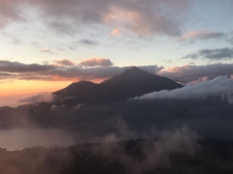 Gunung Batur - Batur uitzicht op Agung