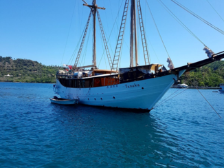 Indonesie - Rent a private boat to explore the islands