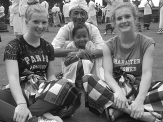 Bali - Vrienden gemaakt bij gebedsceremonie