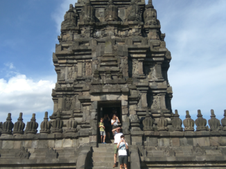 Borobudur - handjevol tourists