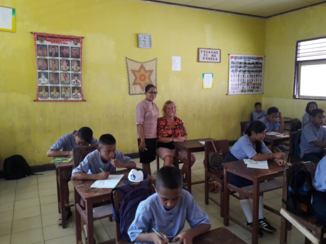 Ambon - Een gewone schooldag in Rumakay (seram)