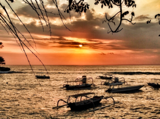 Indonesie - Zonsondergang op Mushroom Bay