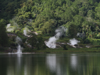 Sulawesi - Strong smell Lake
